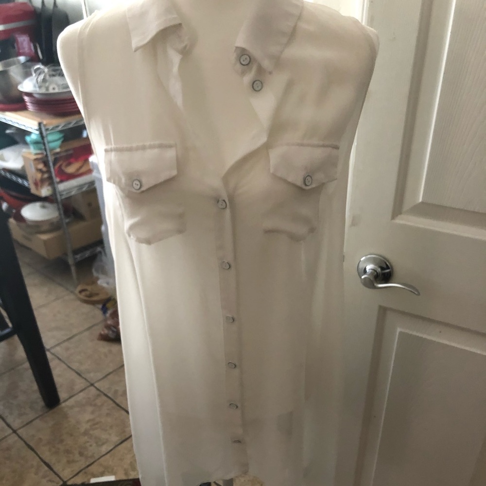 BCBG Ladies blouse